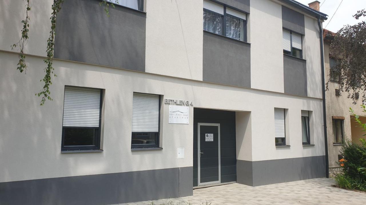 Bfg Apartman Eger Exterior photo